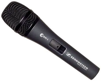 Micro main Sennheiser (pour chant et commentaires)